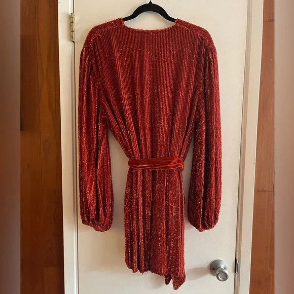 Retrofête Gabrielle Robe in Ruby Red - Picture 9 of 12